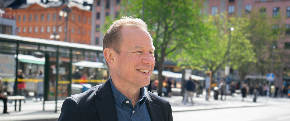 Johan Ahlsén tackar för sig på Invici och välkomnar Annika Jeppson som VD